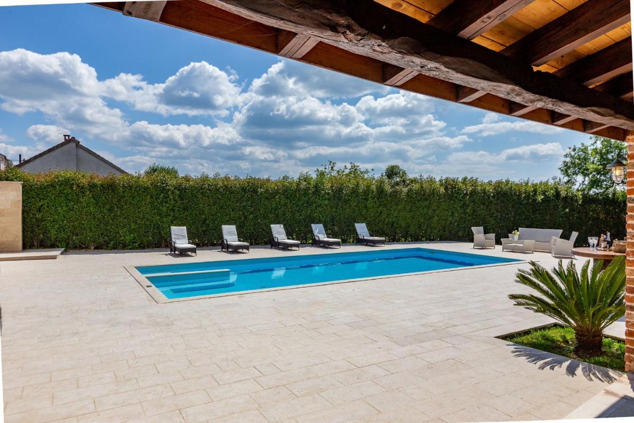 Mp Luxury Holiday Home With Swimming Pool Zadar Exterior photo