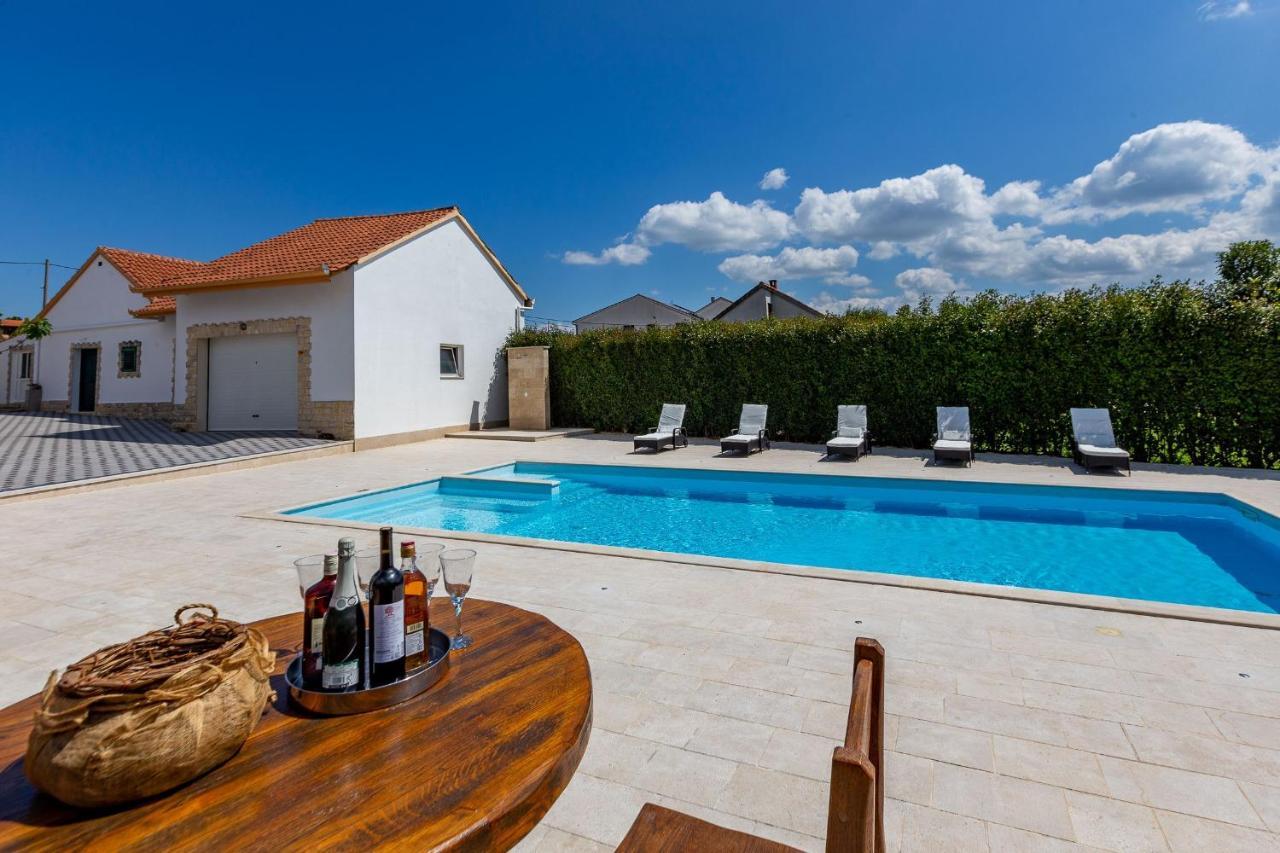 Mp Luxury Holiday Home With Swimming Pool Zadar Exterior photo